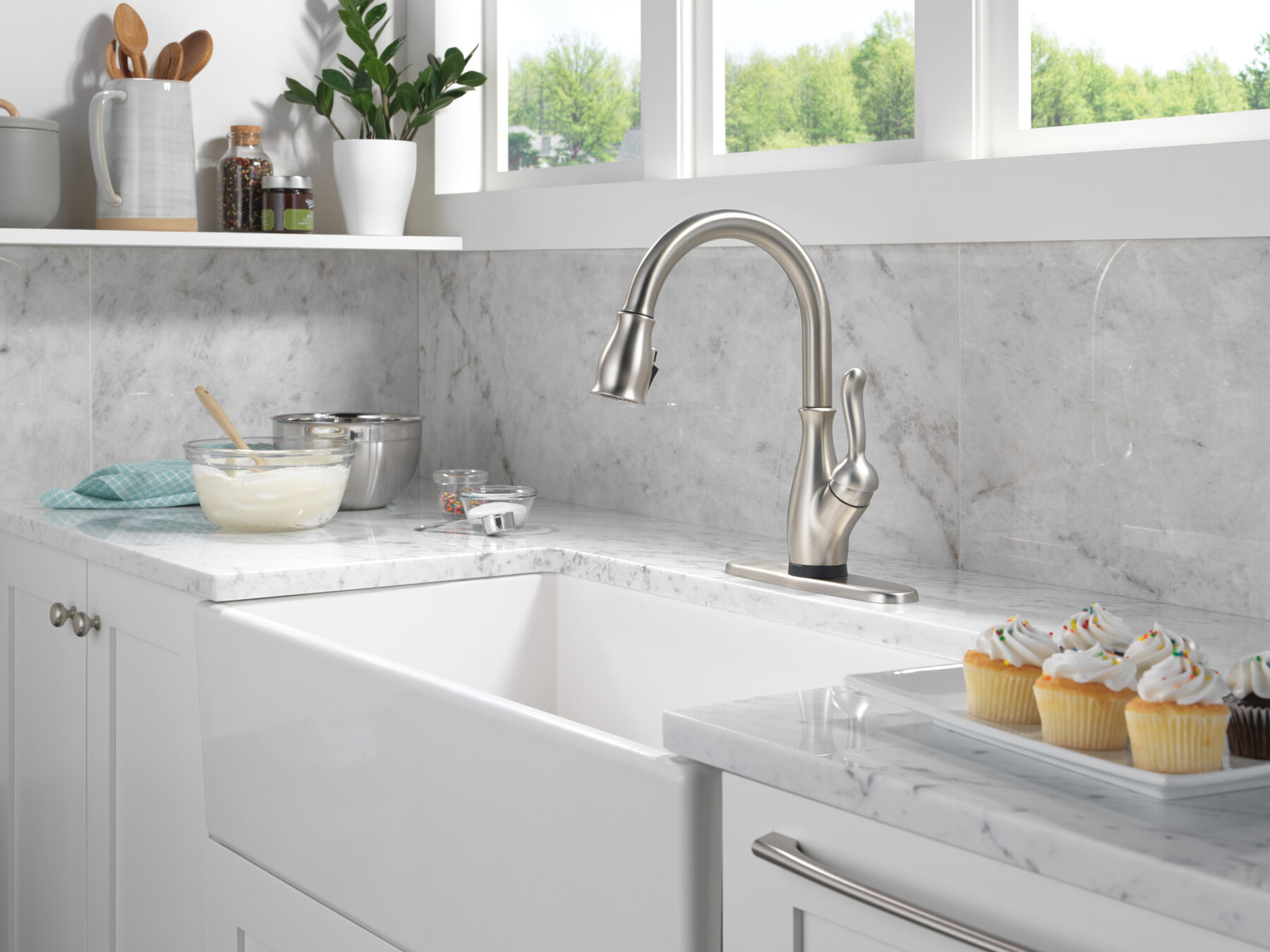 VoiceIQ&reg; Kitchen Faucet with Touch<sub>2</sub>O&reg; Technology with Touchless Technology