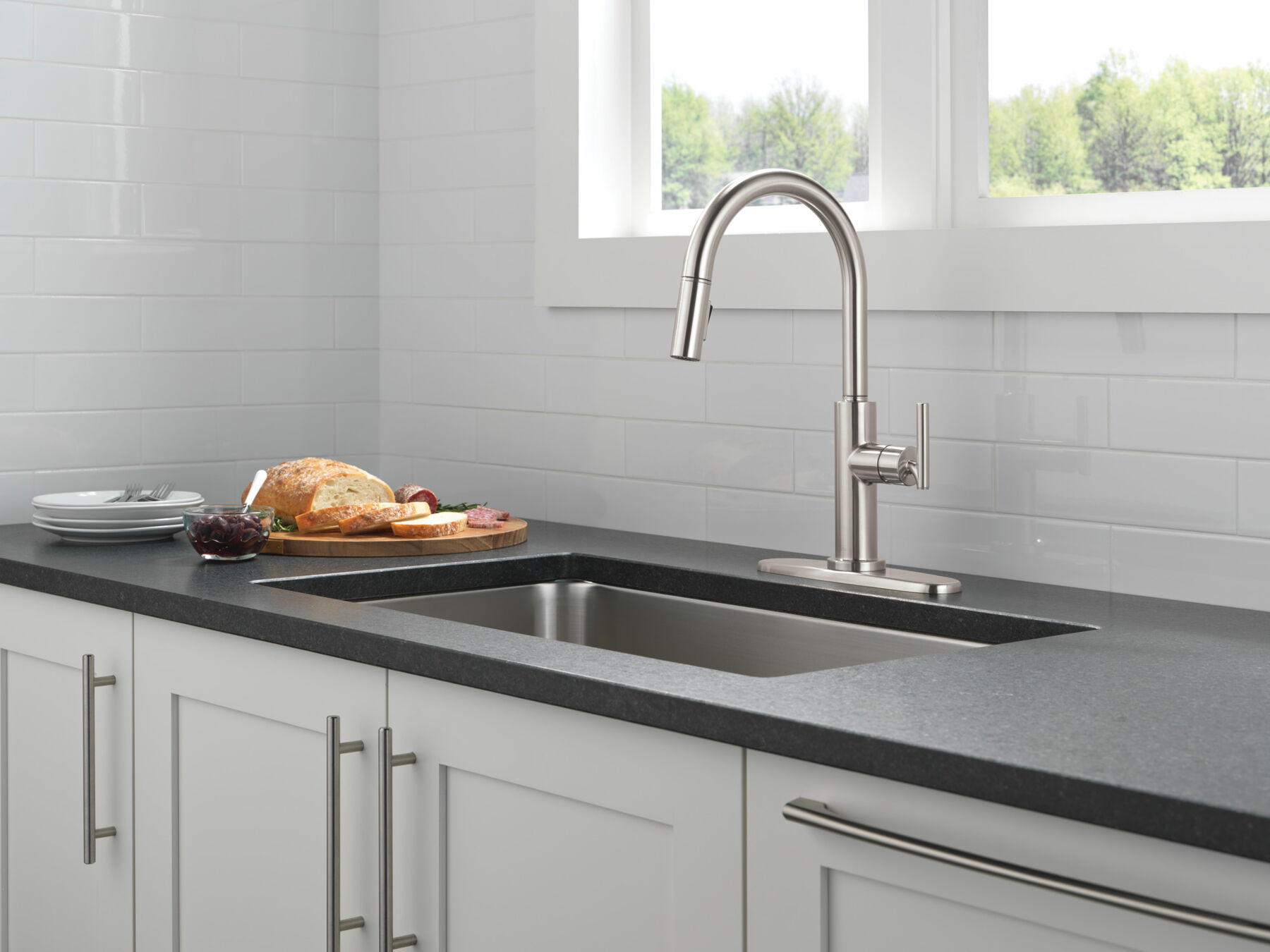 Single Handle Pull-Down Kitchen Faucet