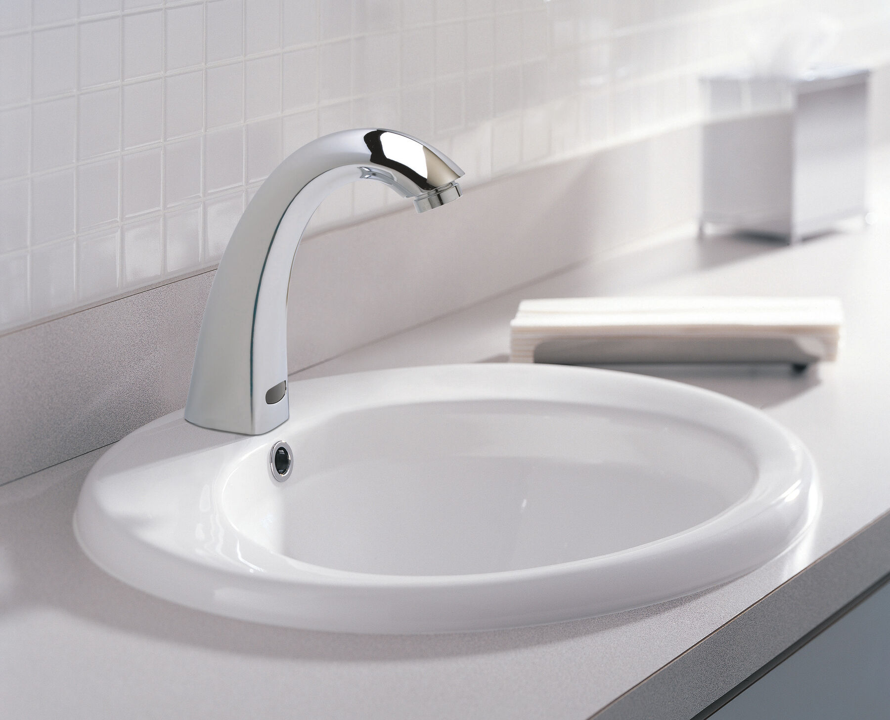 Single Hole Battery Operated Electronic Bathroom Faucet