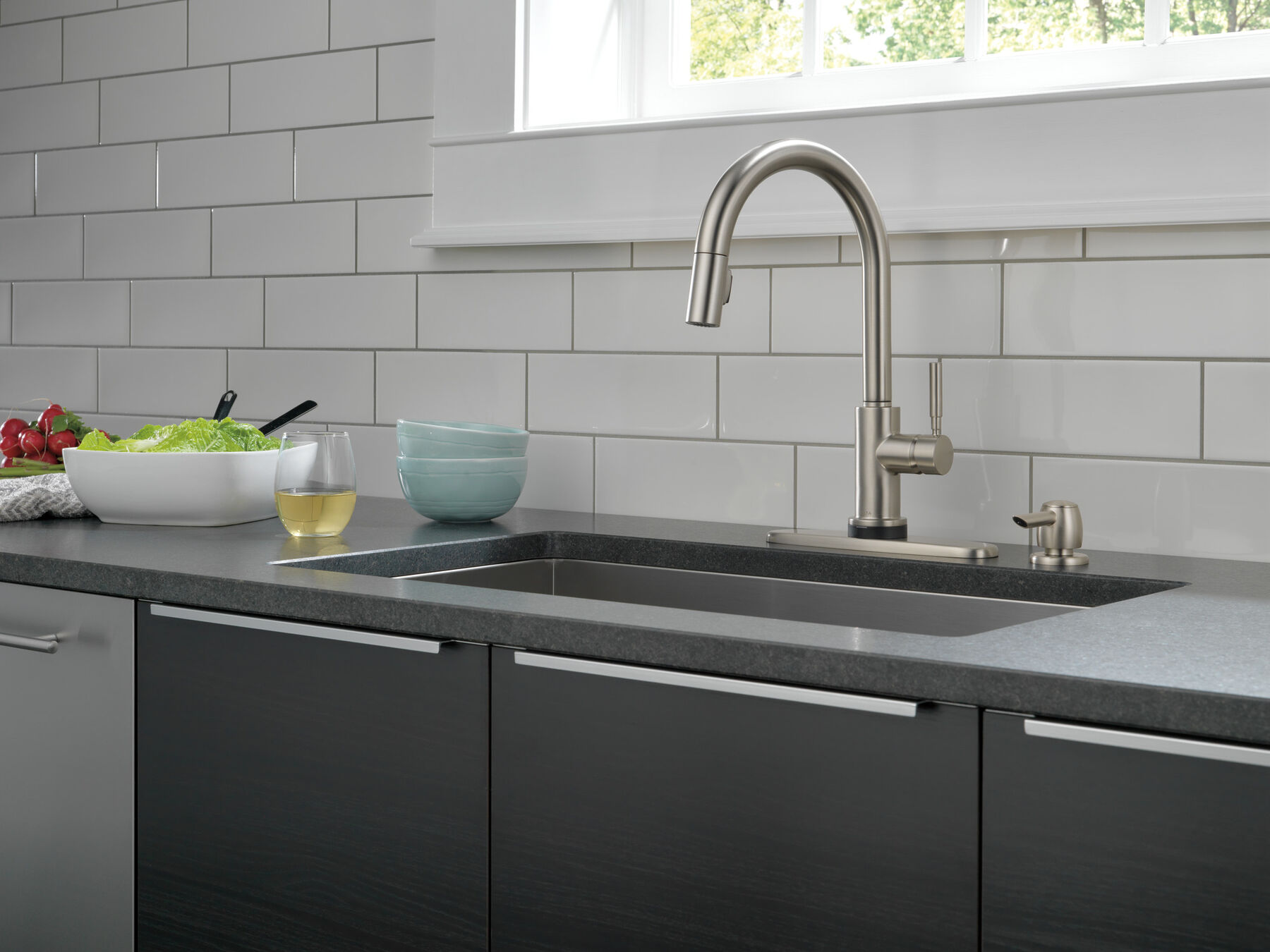 Single Handle Pull-Down Kitchen Faucet with Touch2O&reg; Technology and Soap Dispenser