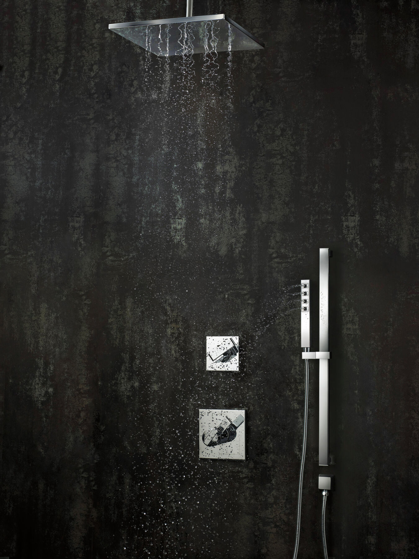H<sub>2</sub>Okinetic&reg; Single-Setting Slide Bar Hand Shower