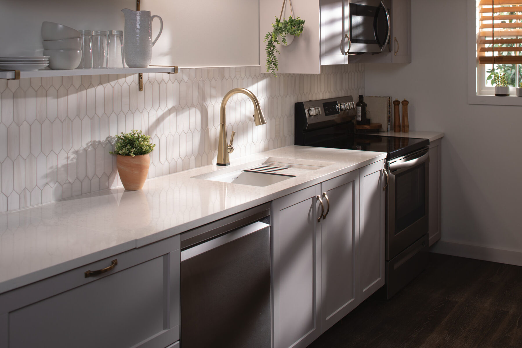 32&rdquo; Granite Composite Workstation Kitchen Sink Undermount Single Bowl with WorkFlow&trade; Ledge and Accessories