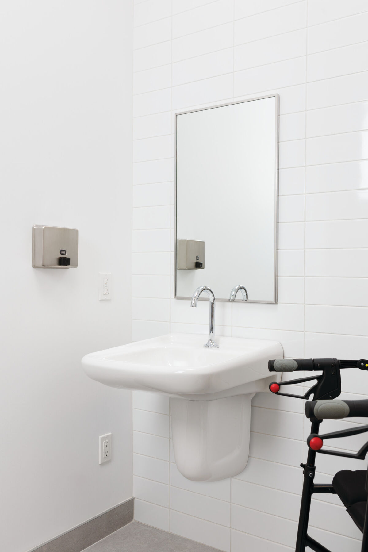 Prox Faucet, Battery Power, 1.5gpm Laminar