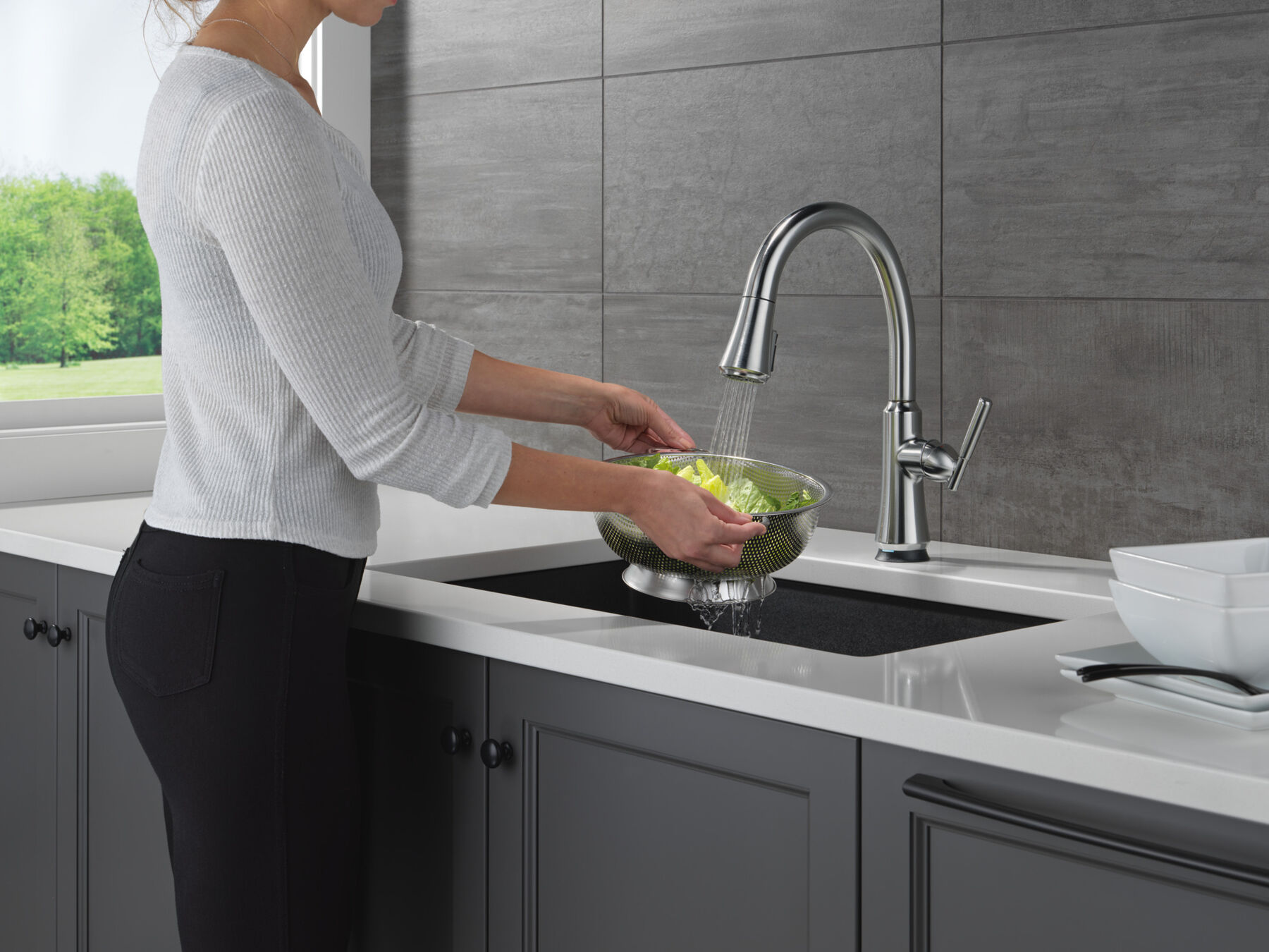 Touch<sub>2</sub>O&reg; Technology Kitchen Faucet with Touchless Technology