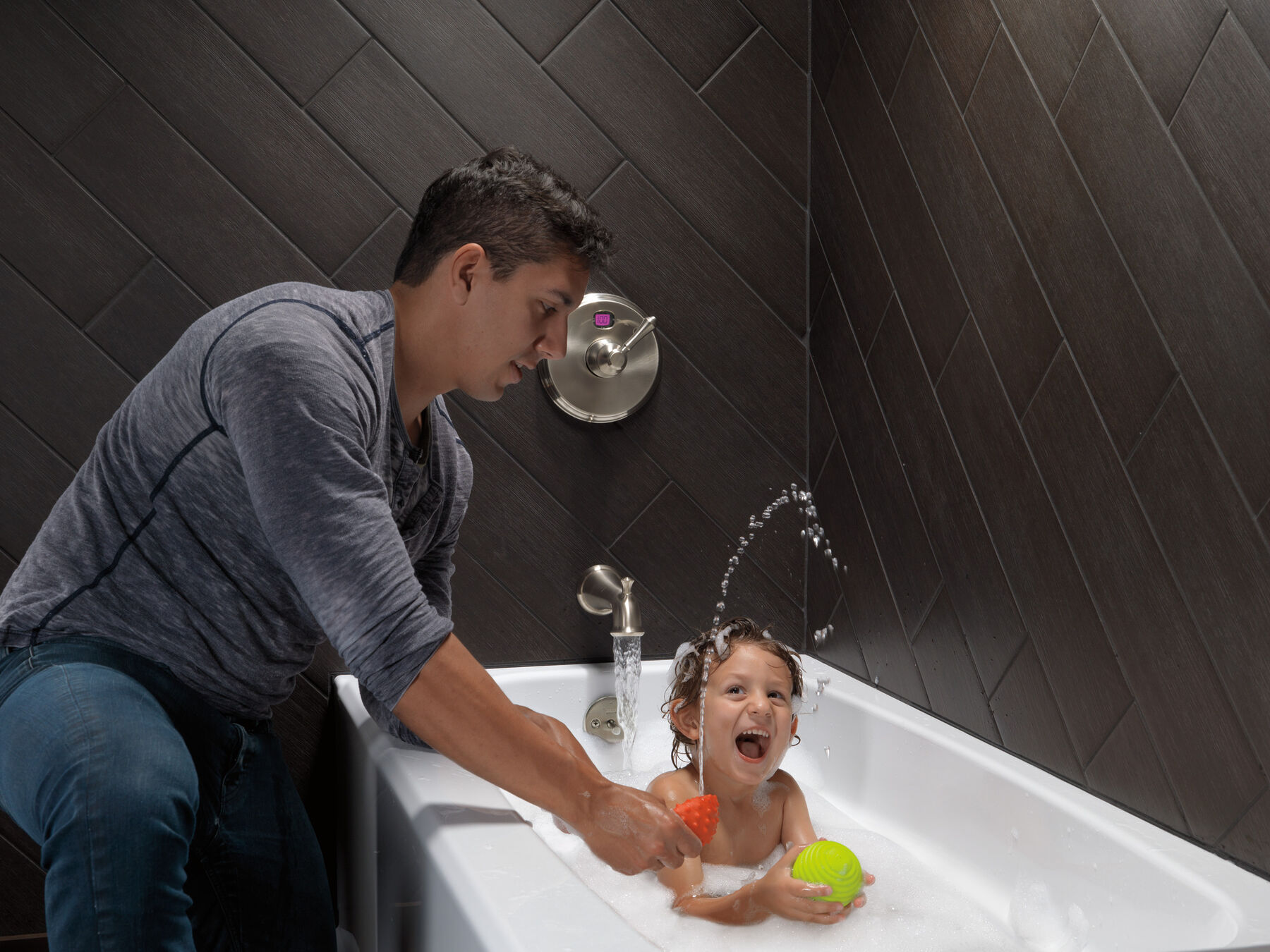 Tub Spout - Pull-Up Diverter