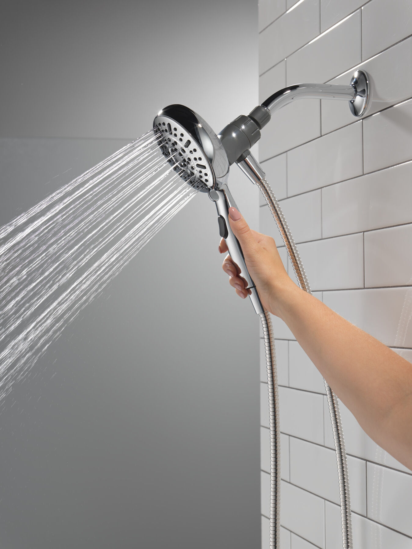 6-Setting SureDock&reg; Magnetic Hand Shower