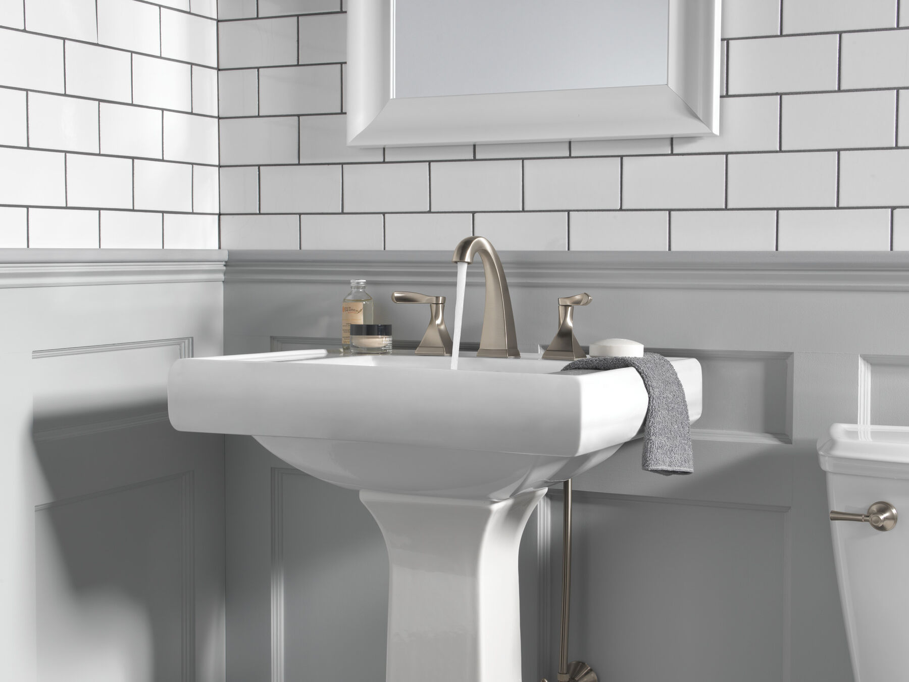 2H WS Lavatory Faucet with EZ Anchor&reg;