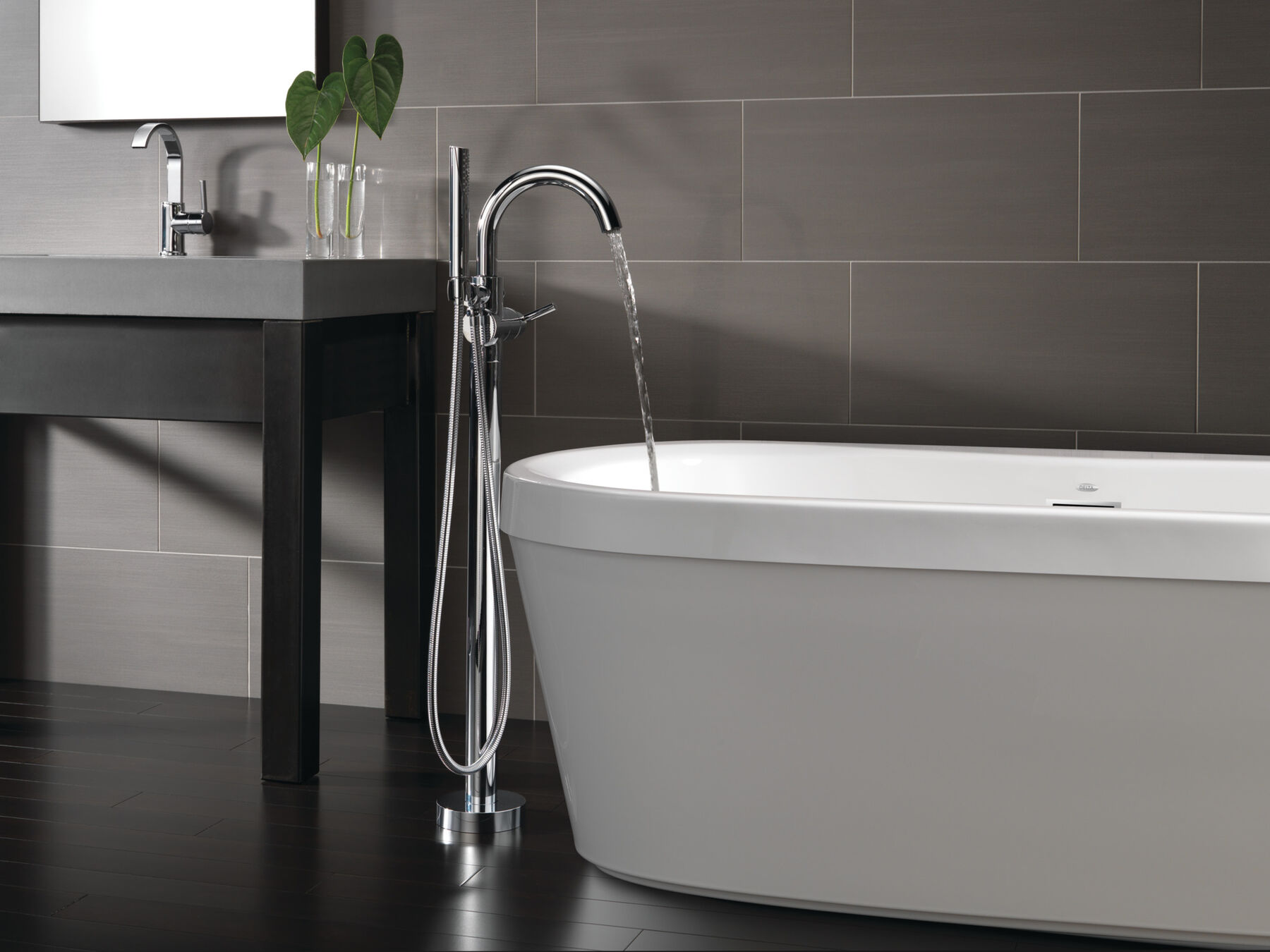 60" x 32" Freestanding Tub with Integrated Waste and Overflow