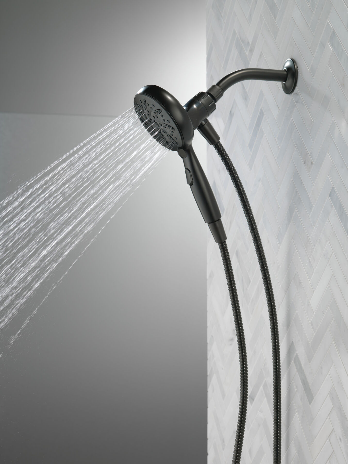 6-Setting SureDock&reg; Magnetic Hand Shower