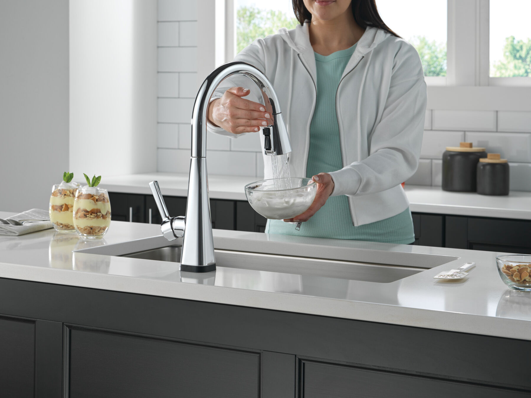 Single-Handle Pull-Down Kitchen Faucet with Touch<sub>2</sub>O&reg; Technology