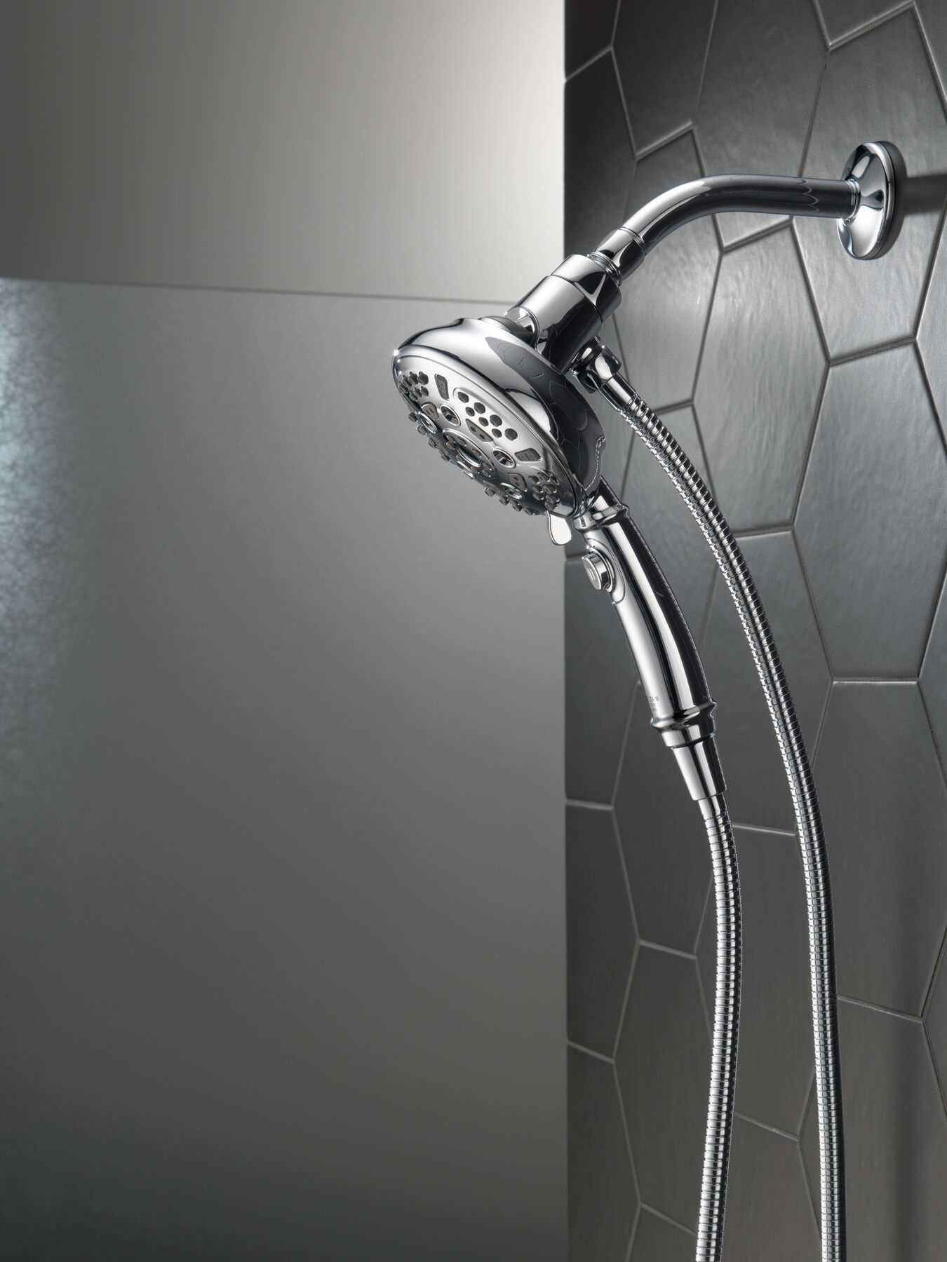 SureDock&trade; 7-Setting Hand Shower
