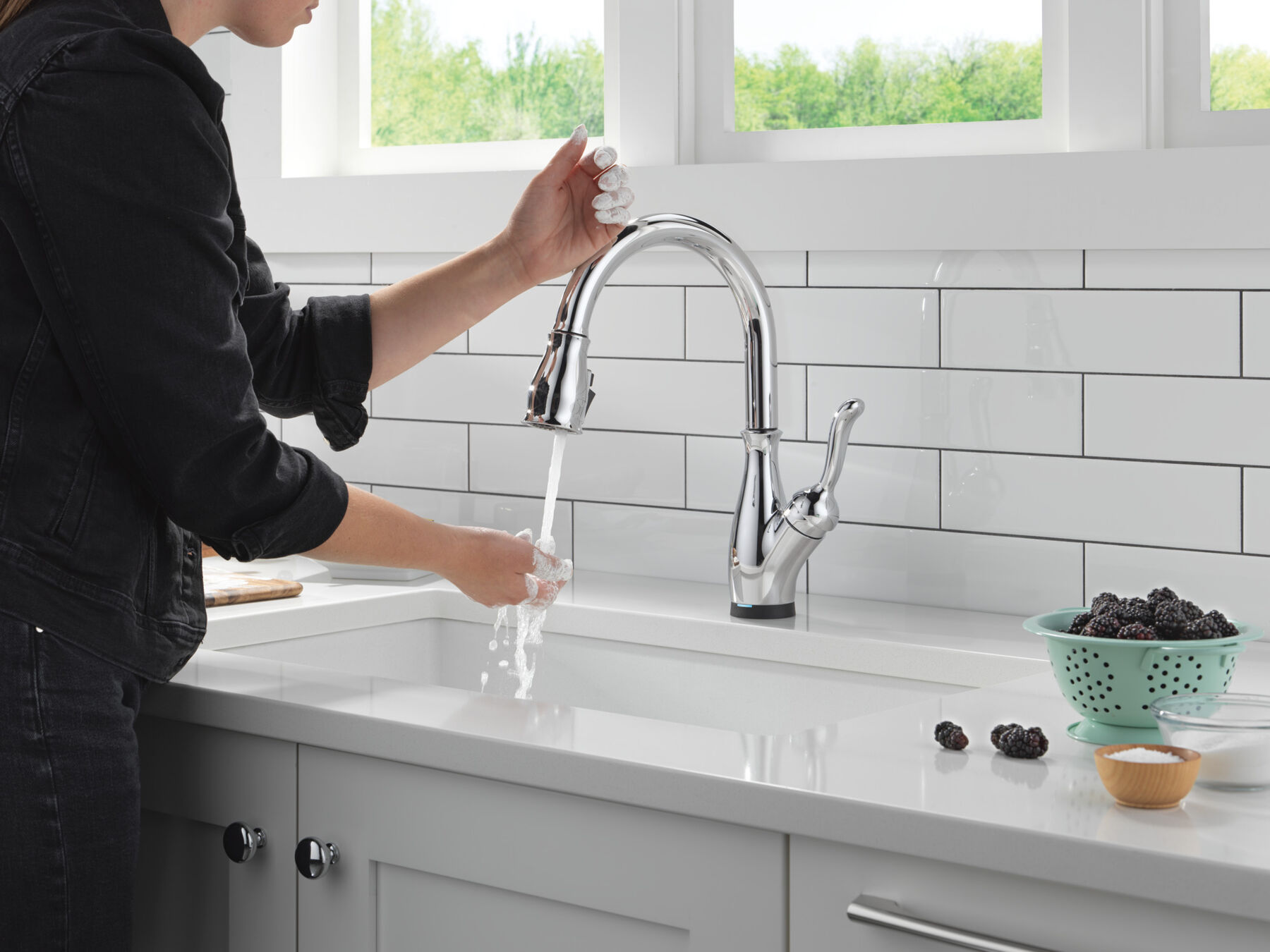 VoiceIQ&reg; Kitchen Faucet with Touch<sub>2</sub>O&reg; Technology with Touchless Technology