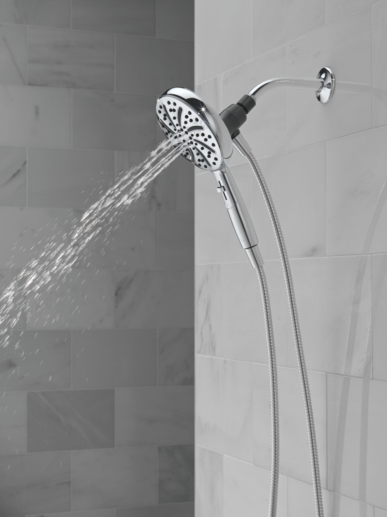 6-Setting SureDock&reg; Magnetic&reg; Hand Shower