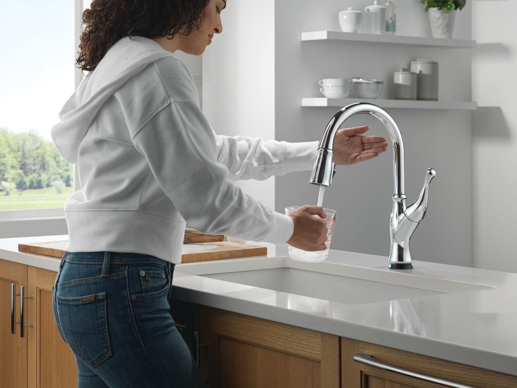 Touch<sub>2</sub>O&reg; Technology Kitchen Faucet with Touchless Technology