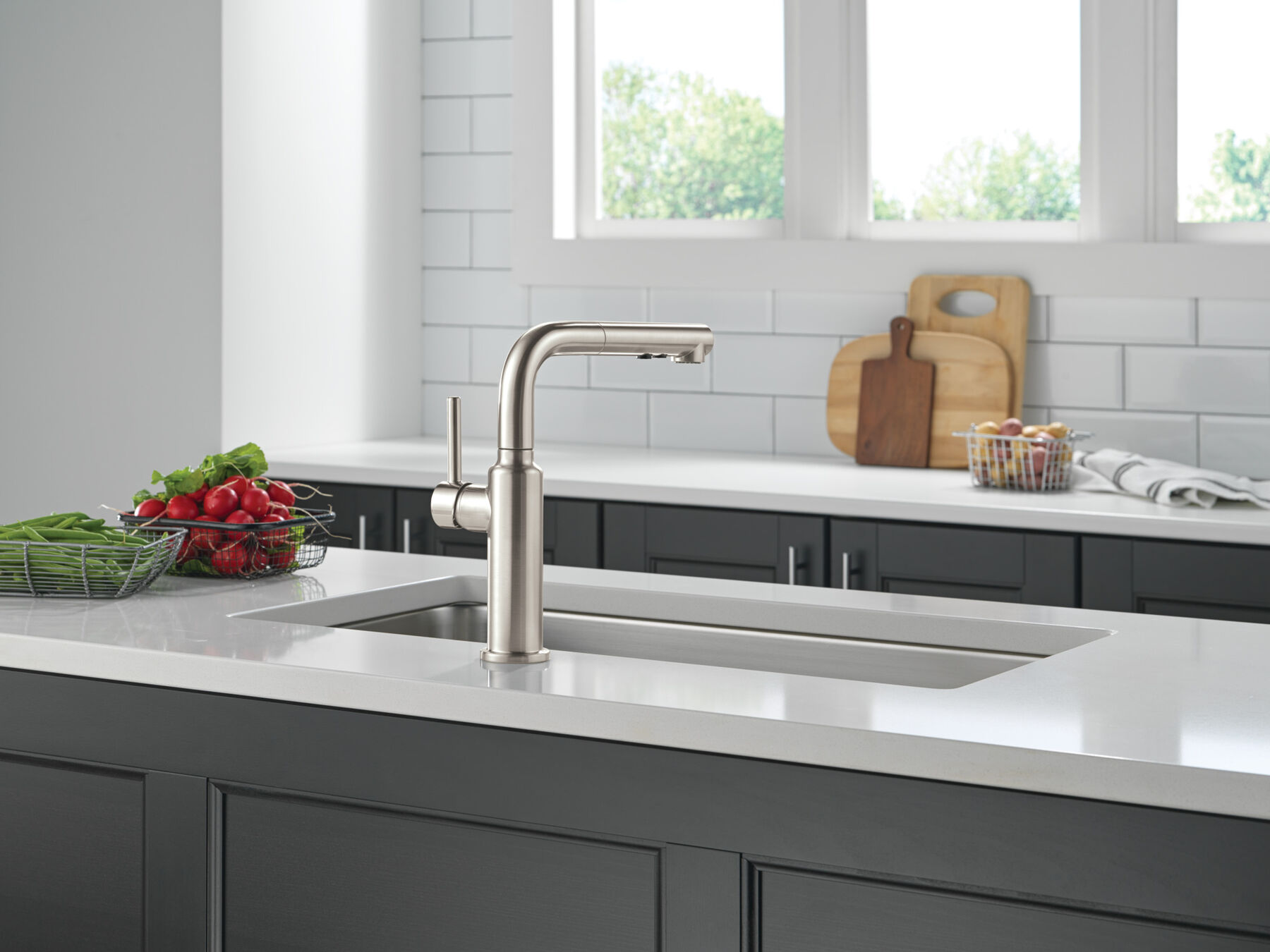 Single Handle Pull-Out Kitchen Faucet