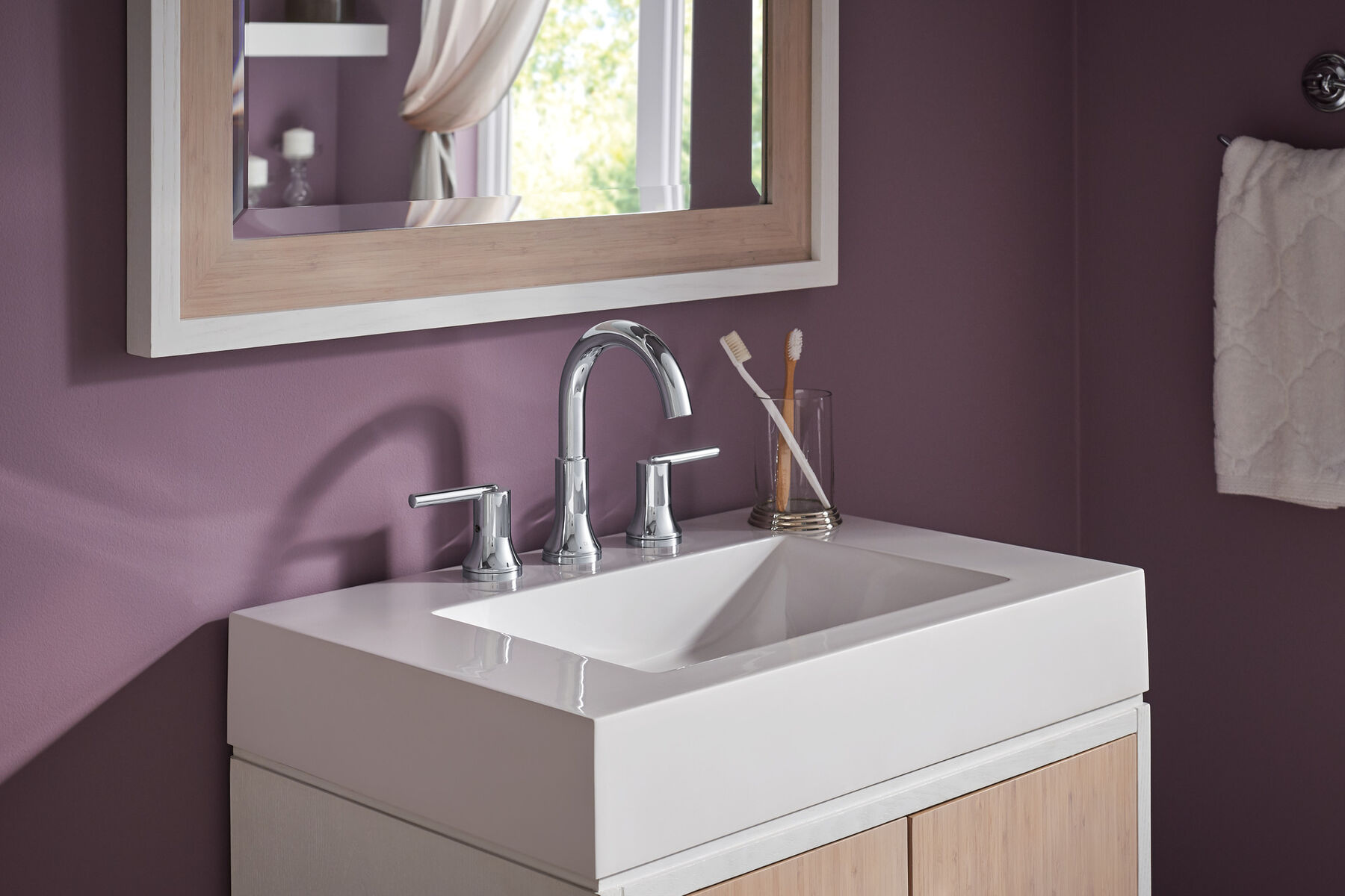 2H WS Lavatory Faucet with EZ Anchor&reg;
