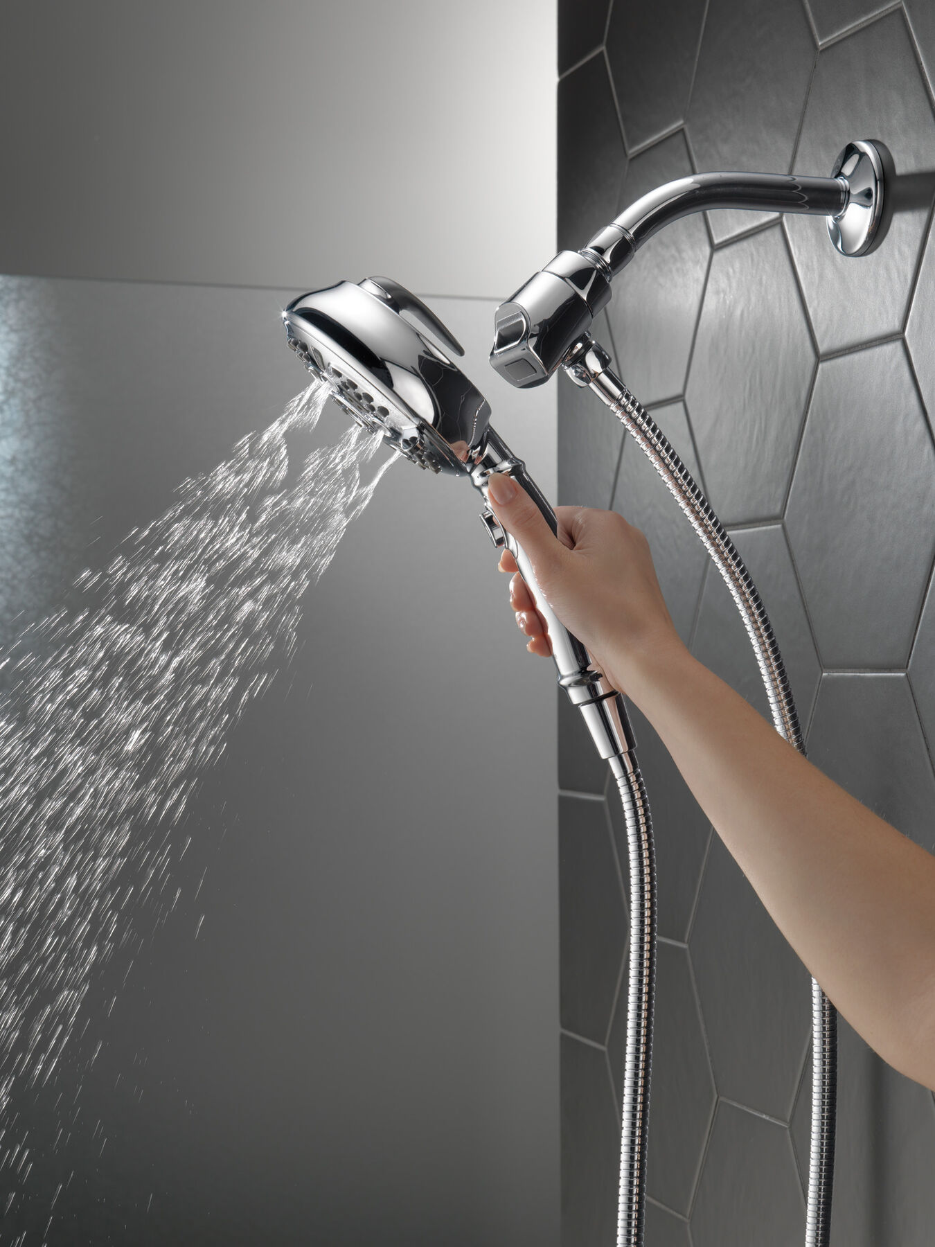 SureDock&trade; 7-Setting Hand Shower