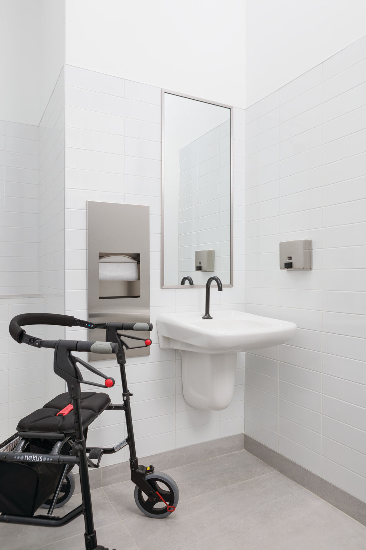 Prox Faucet, Battery Power, 1.5gpm Laminar