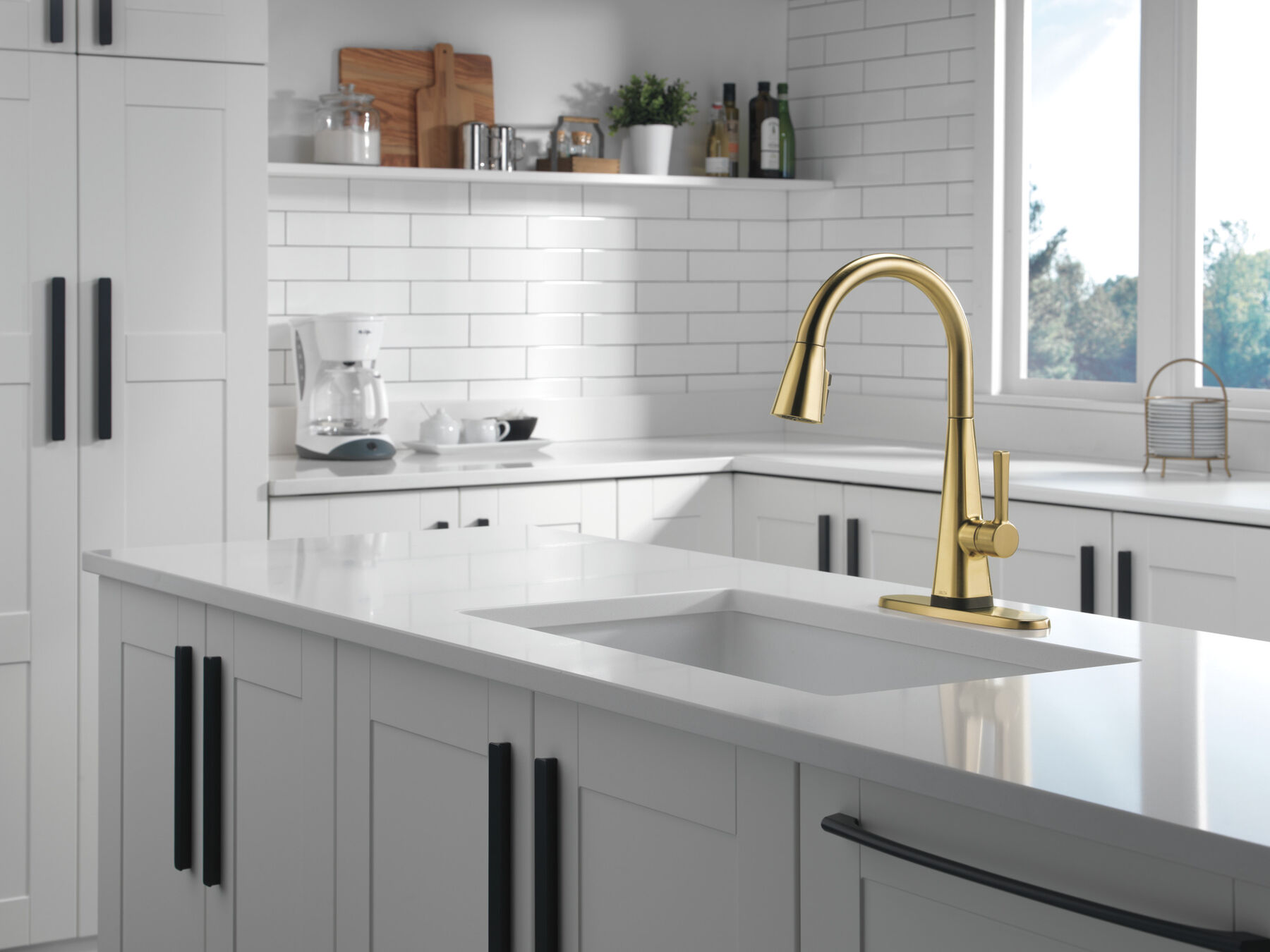 Single-Handle Pull-Down Kitchen Faucet with Touch<sub>2</sub>O&reg; Technology