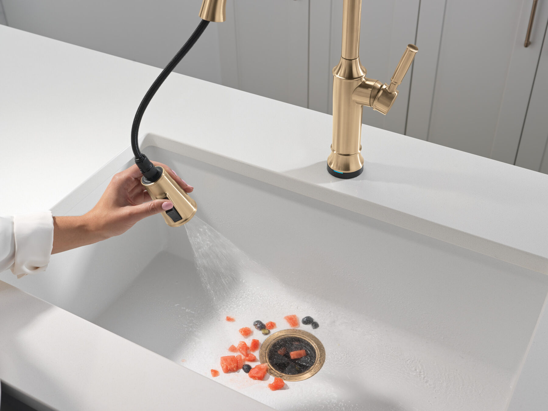 Touch<sub>2</sub>O&reg; Technology Kitchen Faucet with Touchless Technology