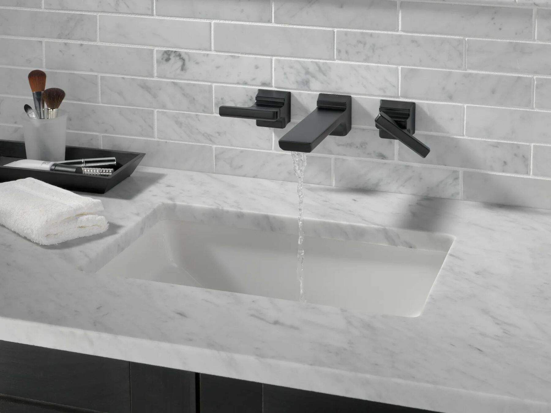 Wall-Mount Bathroom Faucet 2L Trim (Recertified)
