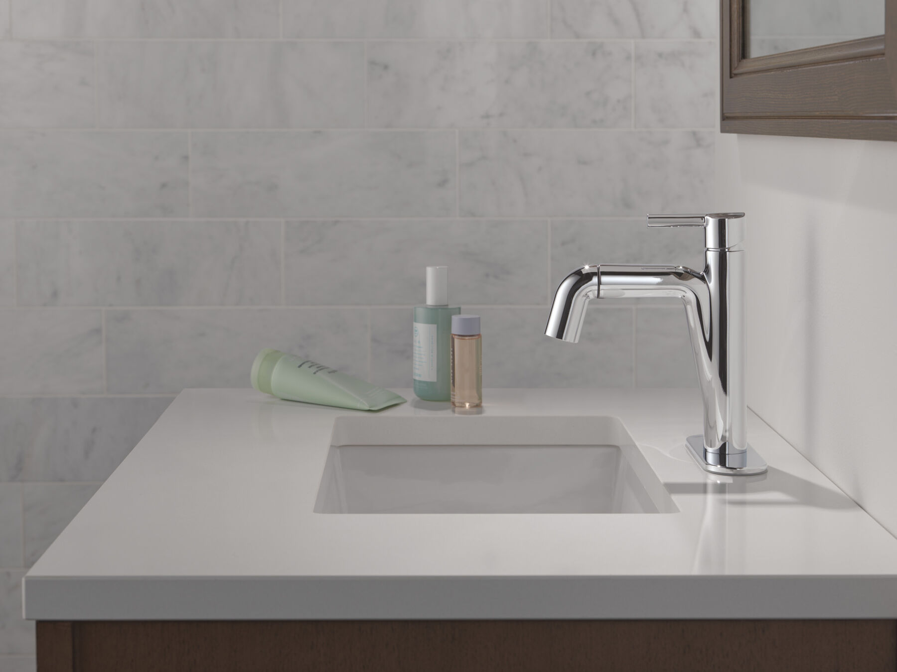 Single Handle Pull-Down Bathroom Faucet