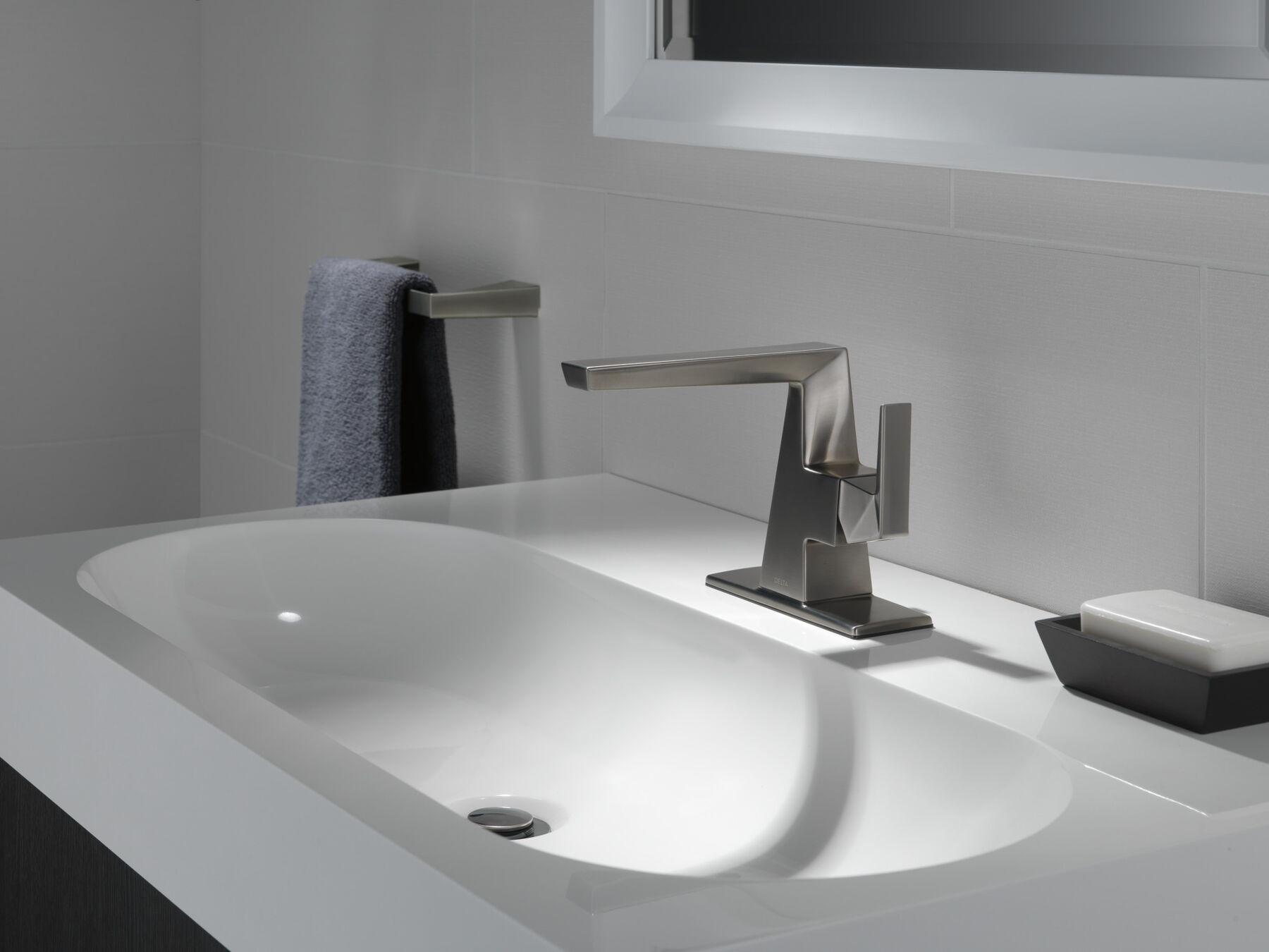 Single Handle Bathroom Faucet