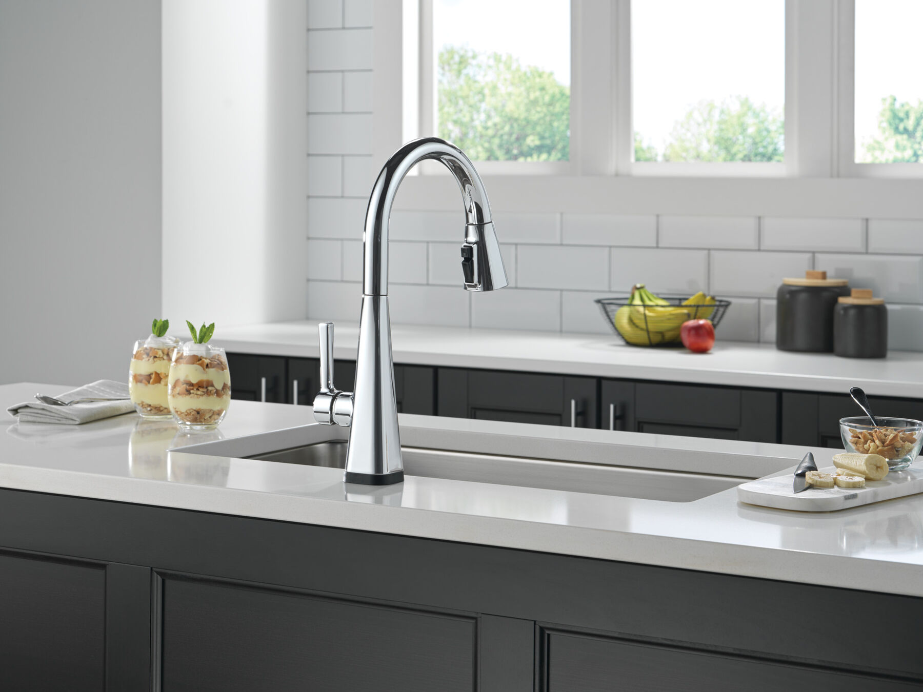 Single-Handle Pull-Down Kitchen Faucet with Touch<sub>2</sub>O&reg; Technology