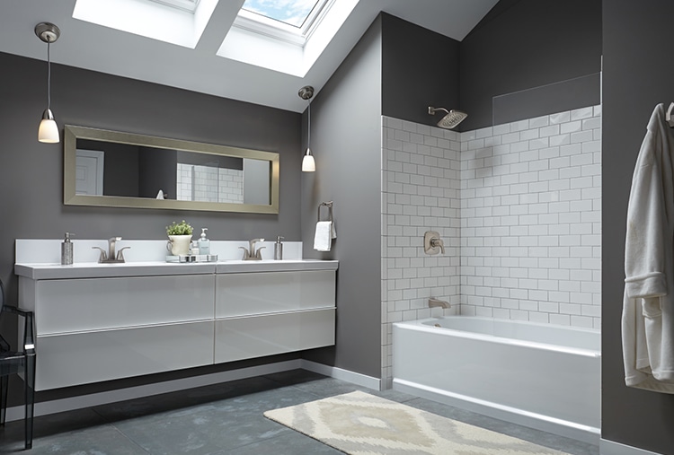 Contemporary Style Bathroom 