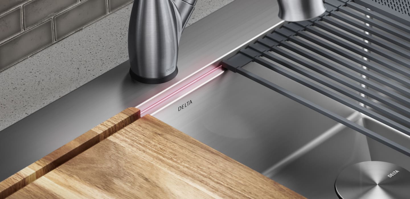 delta sink lorelai collection ledge