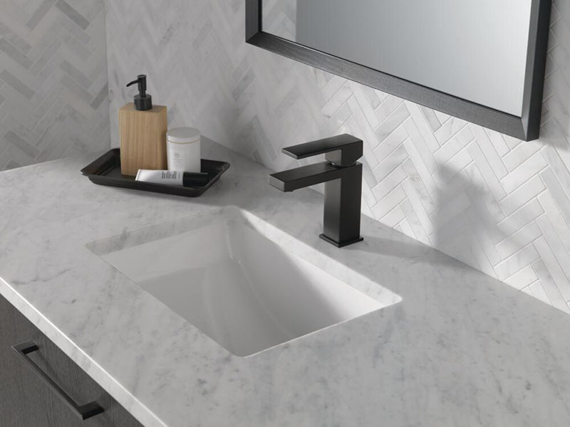 Modern Bathroom Collection 567LF-BLGPM-PP