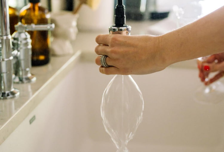 Faucet using ShieldSpray Technology