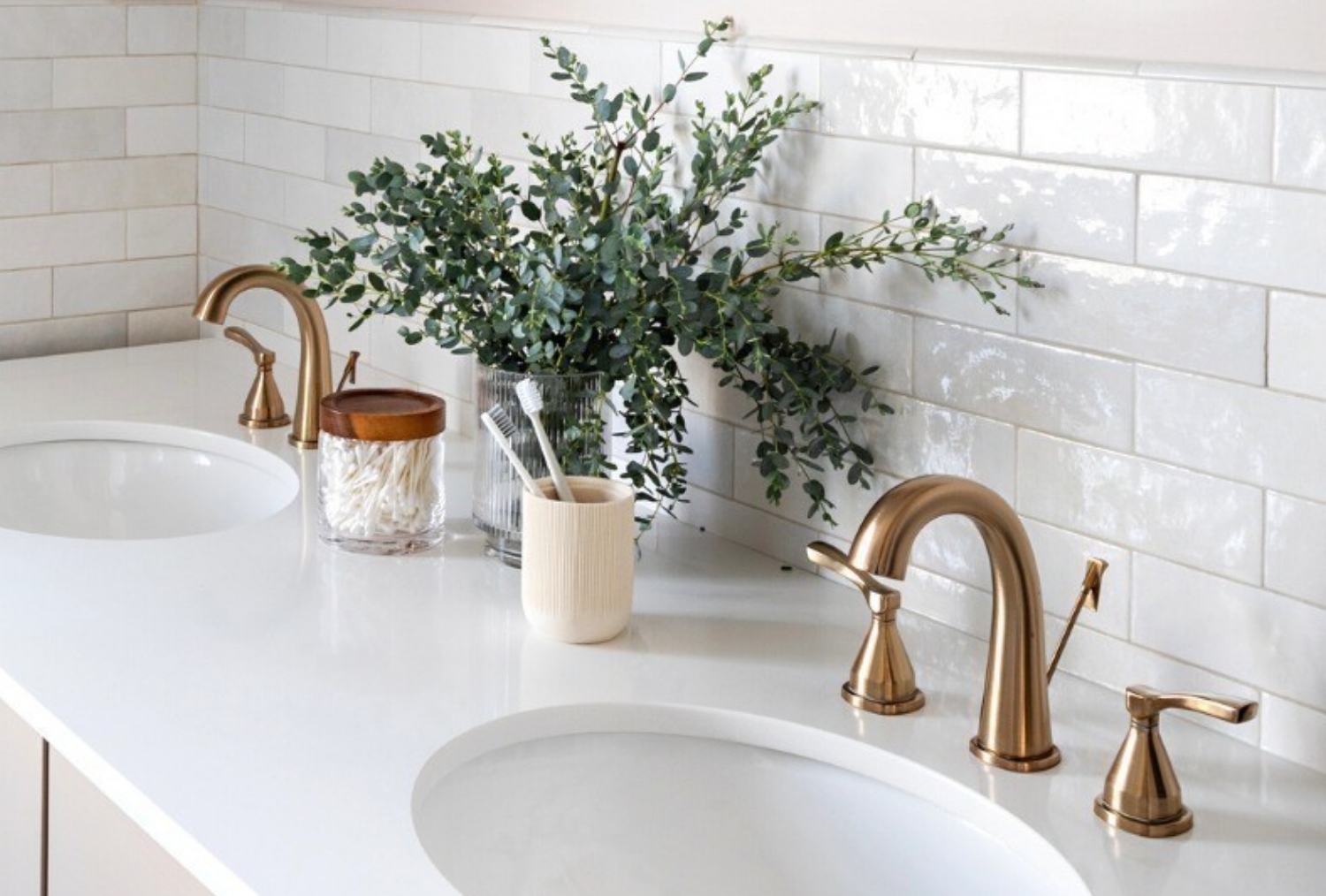 jackiebarnesdesign's double bathroom vanity