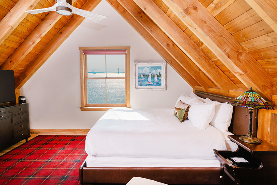 Stonecliffe Inn