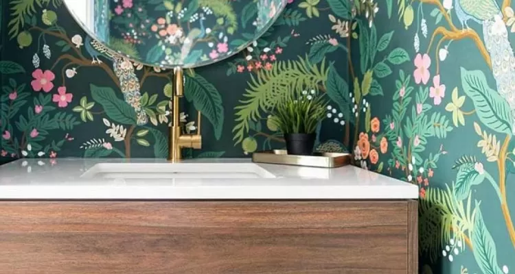 prettyputtogether's colorful wallpapered bathroom image