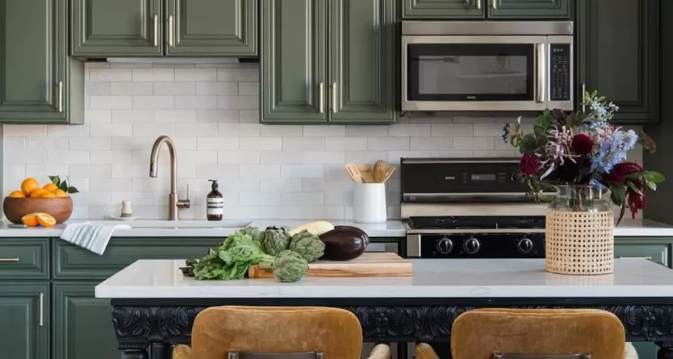 @walt.on.barry's dark green kitchen