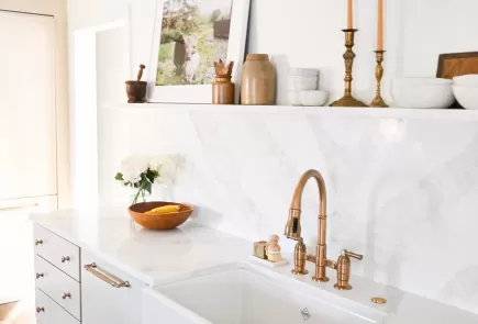 @thehomenashville's beautiful bright kitchen