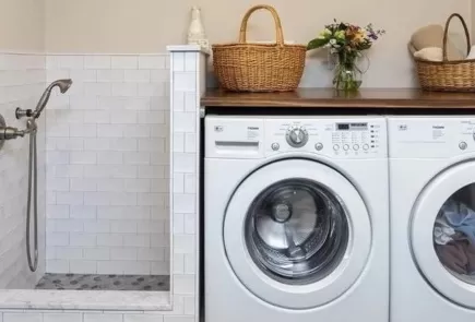 @rtdecorative's laundry room with small stall